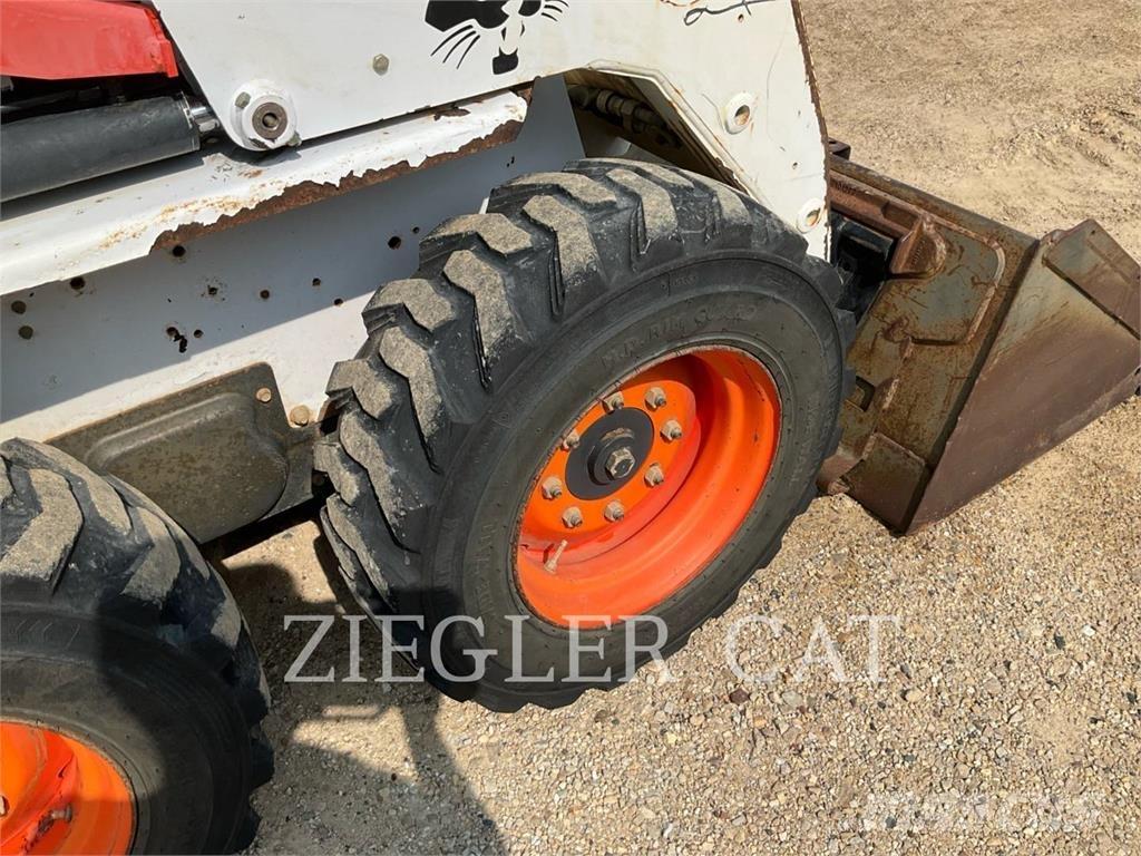 Bobcat S130 Minicarregadeiras