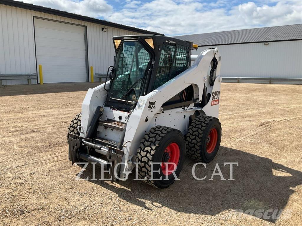 Bobcat S250 Minicarregadeiras