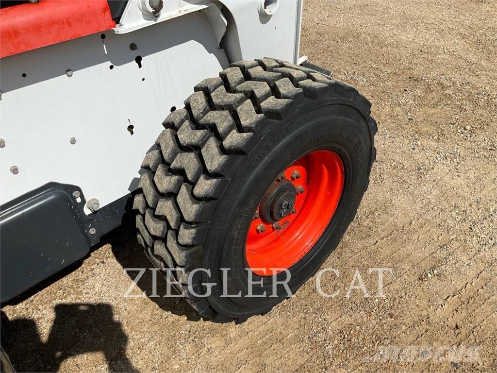 Bobcat S250 Minicarregadeiras