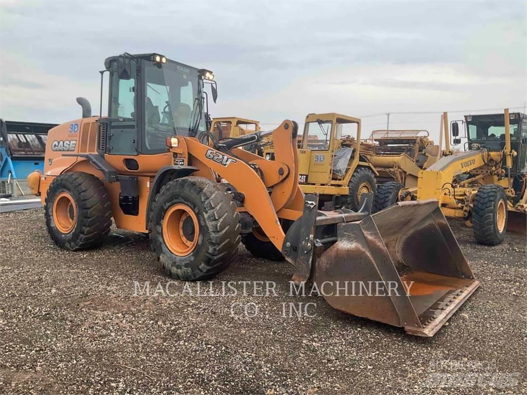 CASE 621F Carregadeiras de rodas