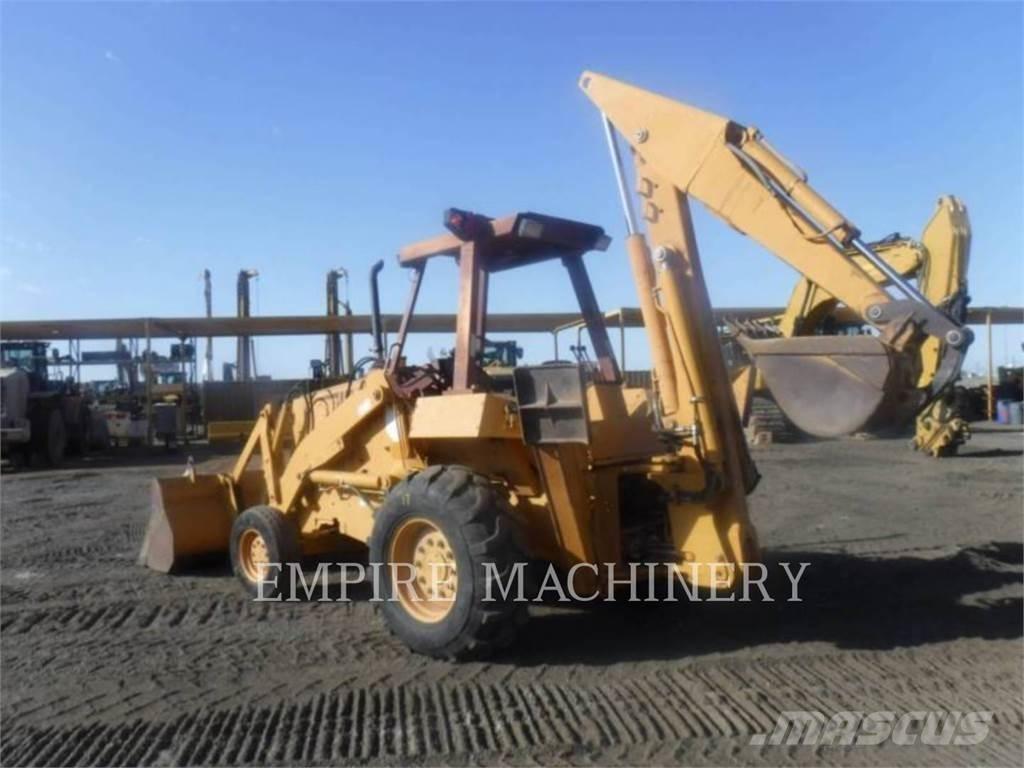CASE 680L Retroescavadeiras