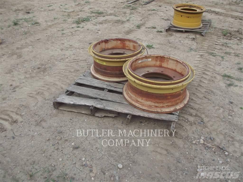 CAT 10.00X24 RIMS (2) Pneus