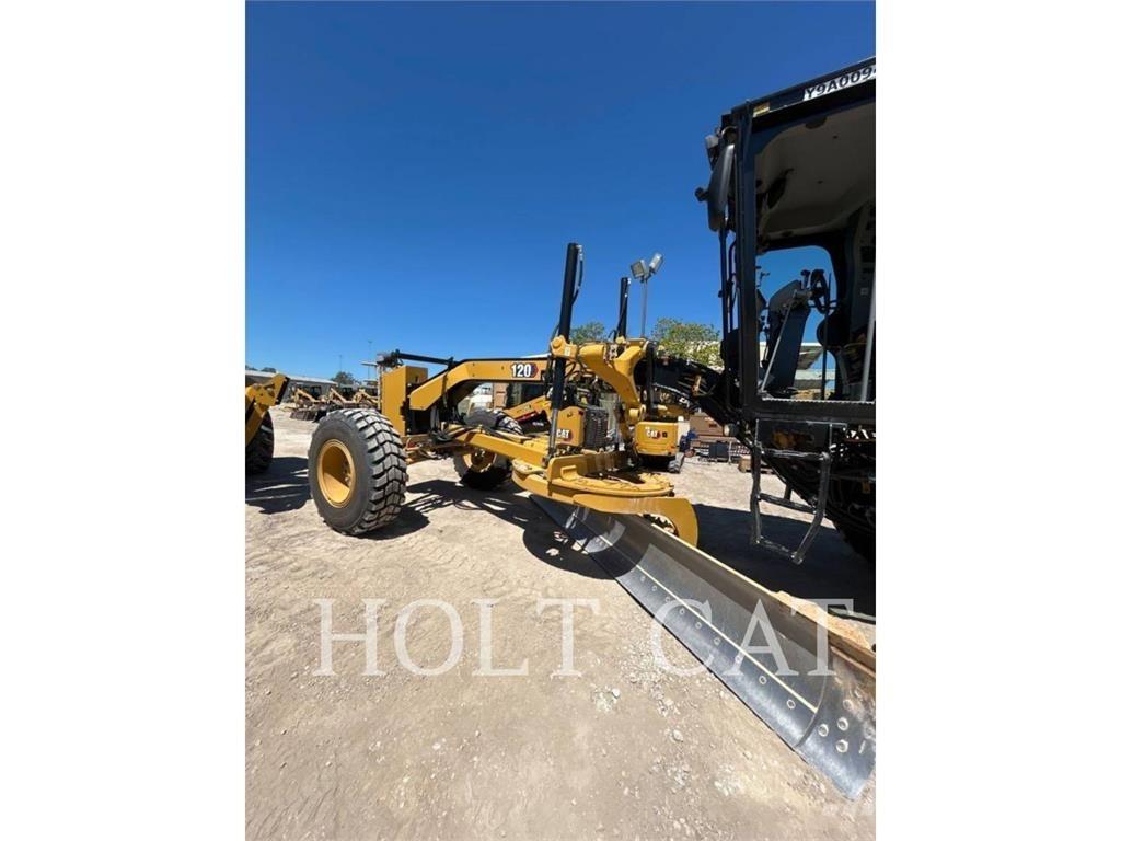CAT 120 Motoniveladoras