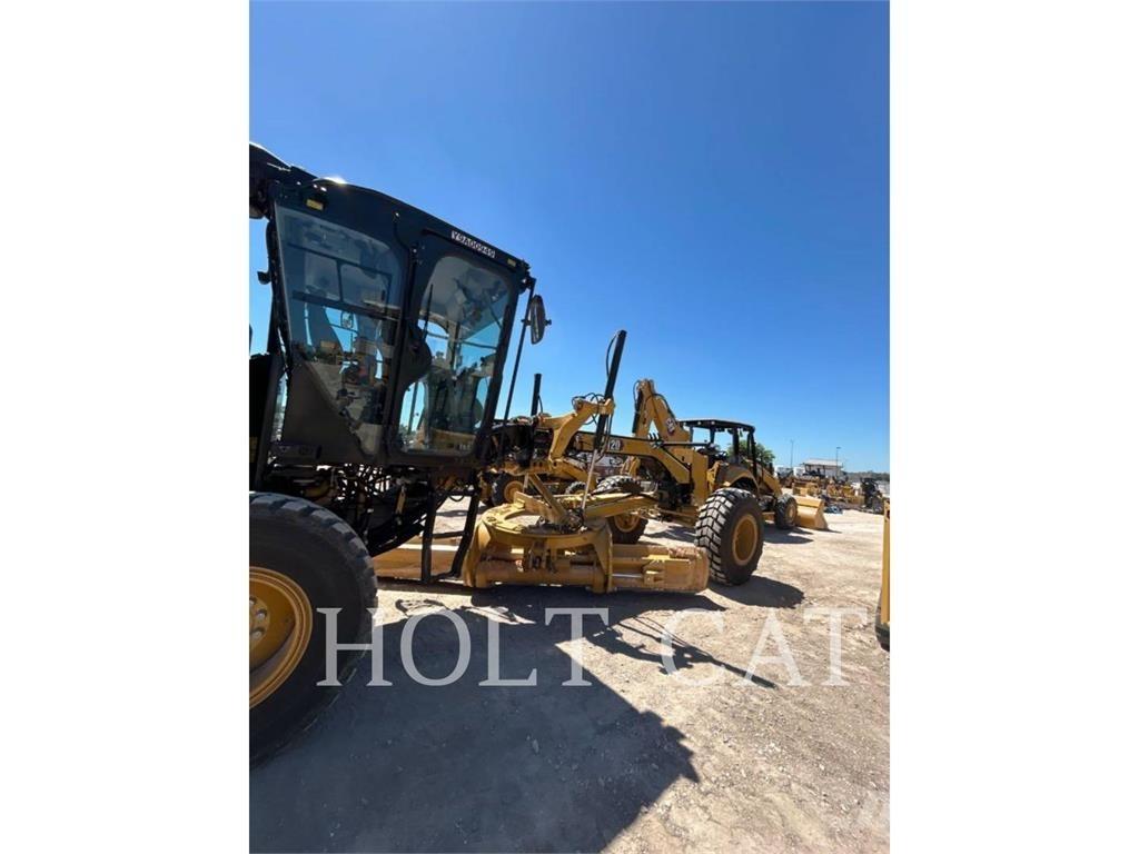 CAT 120 Motoniveladoras