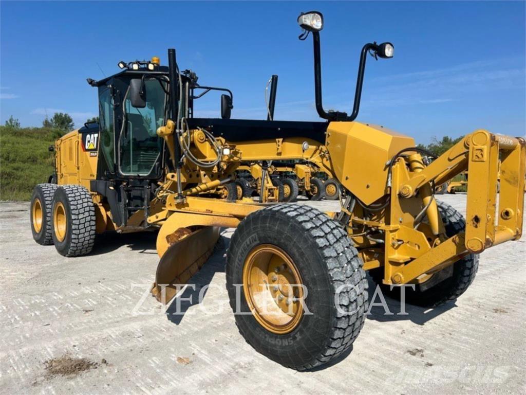 CAT 12M2 Motoniveladoras