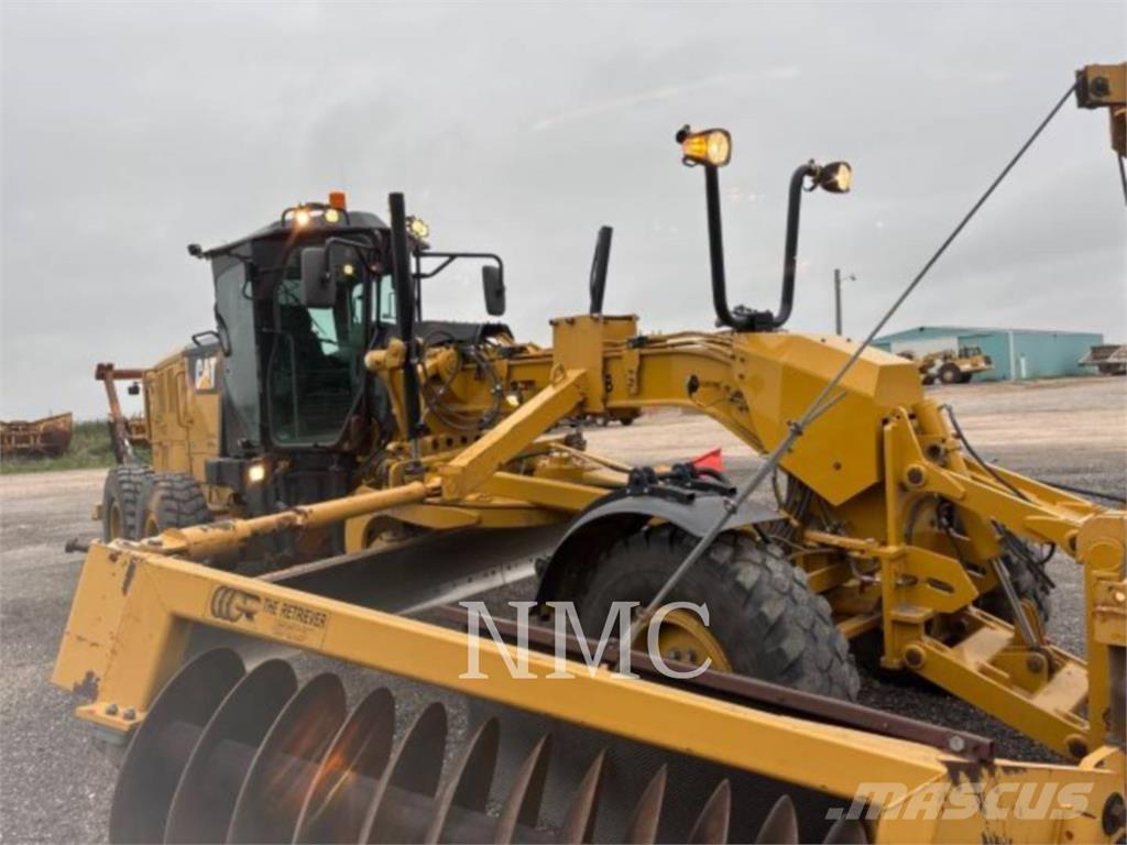 CAT 12M2 Motoniveladoras