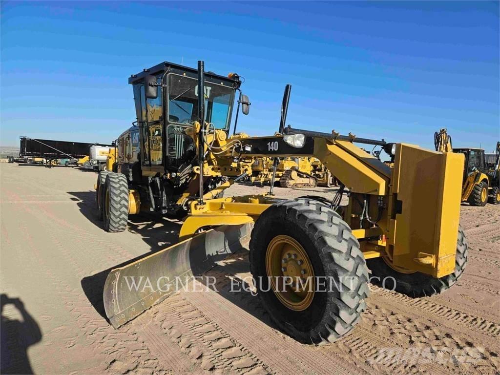 CAT 140 Motoniveladoras