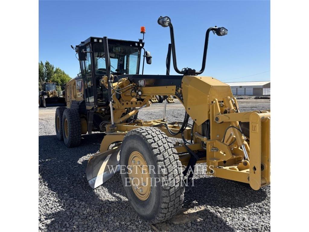 CAT 140 Motoniveladoras