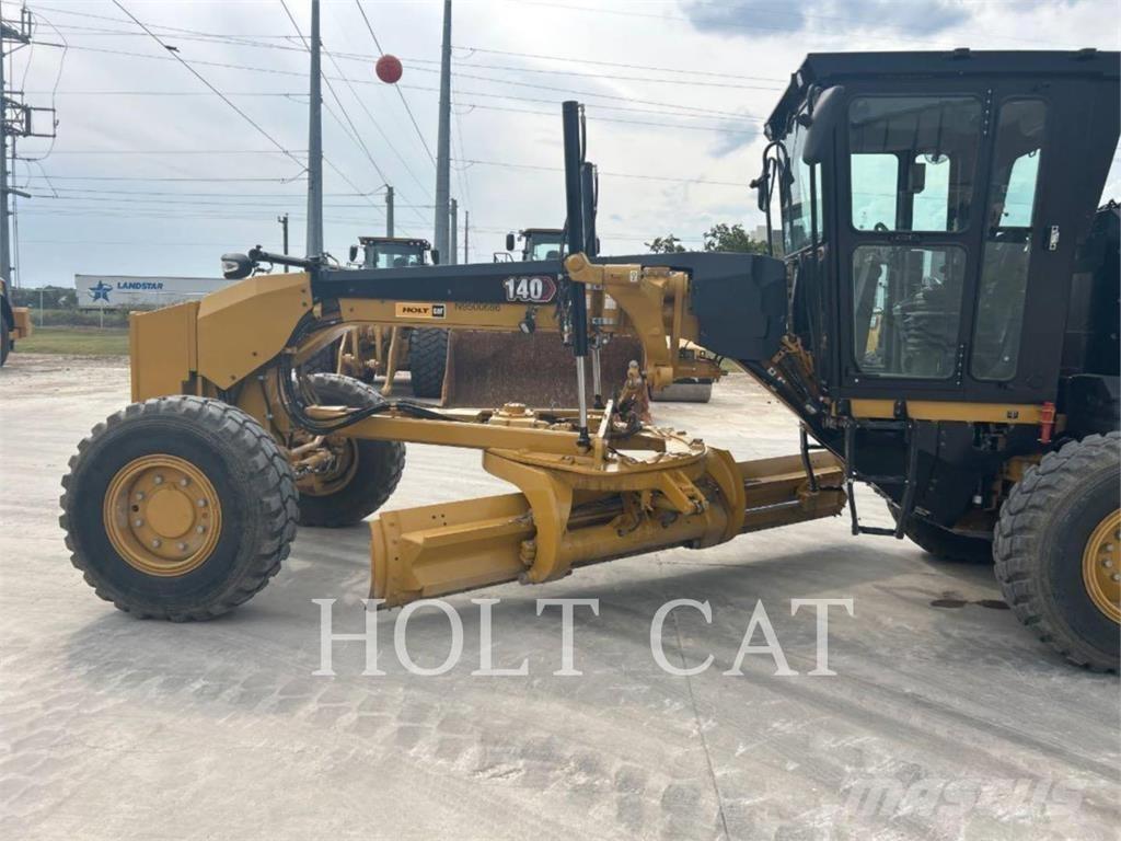 CAT 140 AWD Motoniveladoras