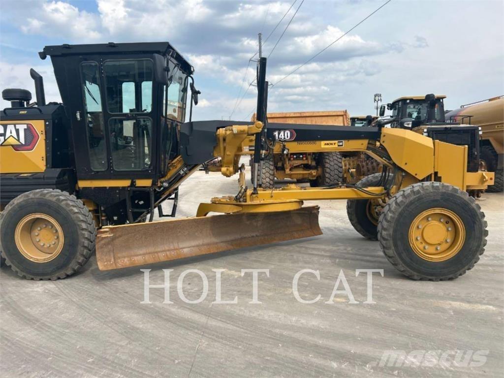 CAT 140 AWD Motoniveladoras