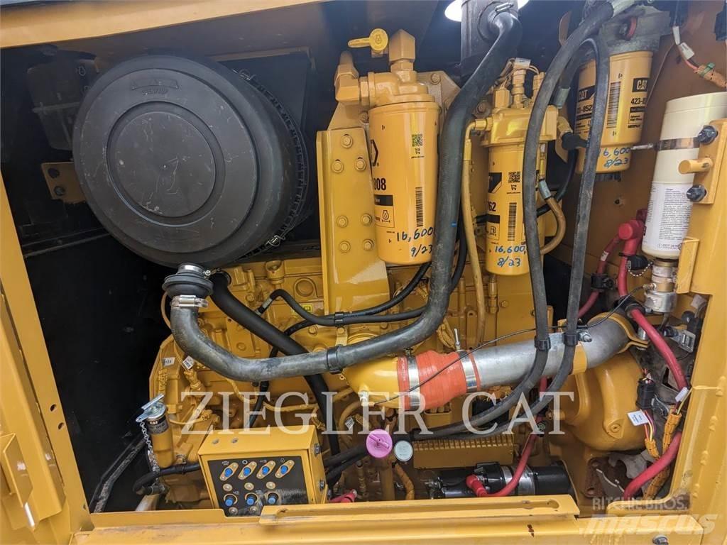 CAT 14M Motoniveladoras