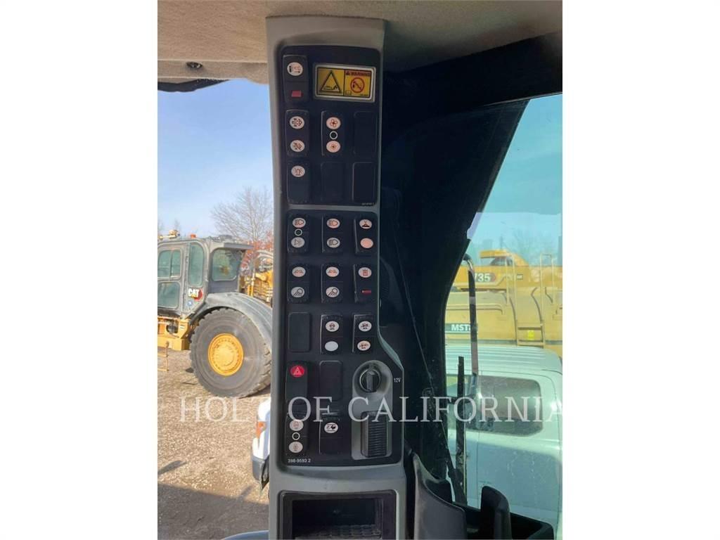 CAT 150 Motoniveladoras