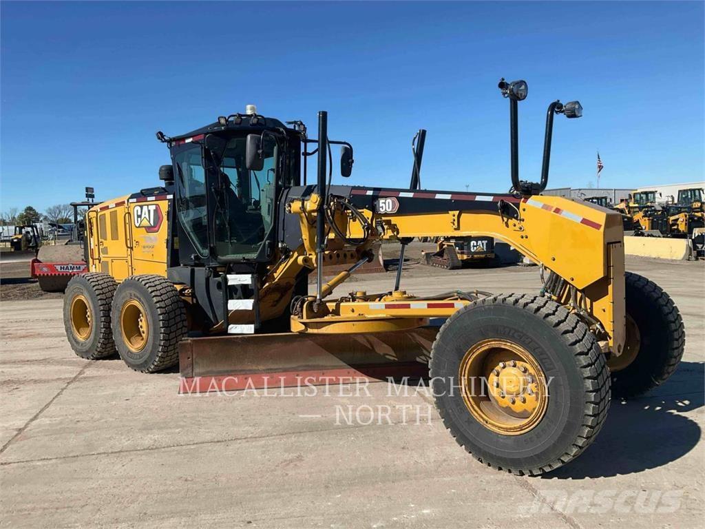 CAT 150 Motoniveladoras