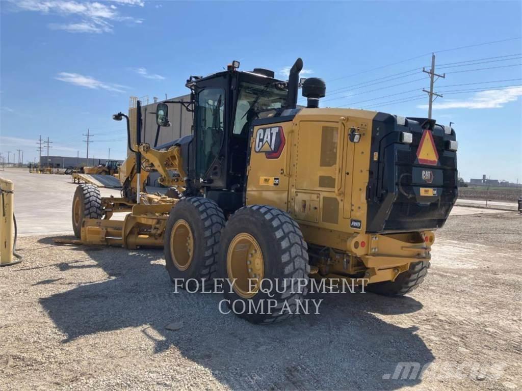 CAT 150-15AWI Motoniveladoras