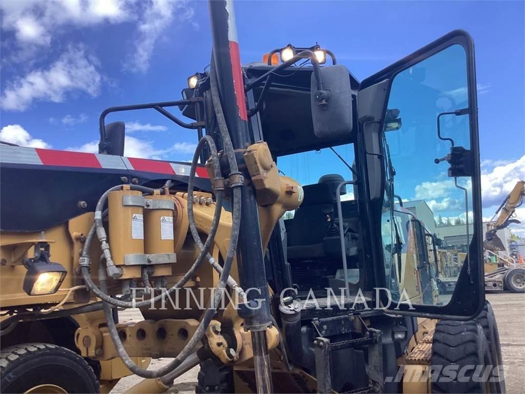 CAT 160M Motoniveladoras