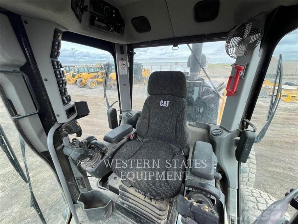 CAT 160M3 Motoniveladoras