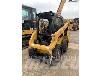 CAT 226 HF Minicarregadeiras