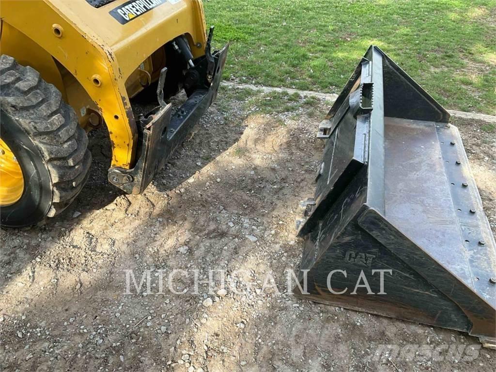 CAT 226B3 C Minicarregadeiras