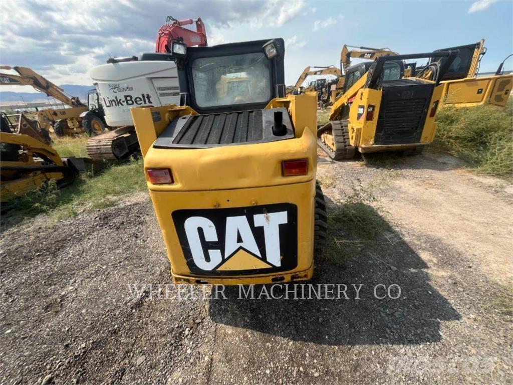CAT 226B3 C3 Minicarregadeiras