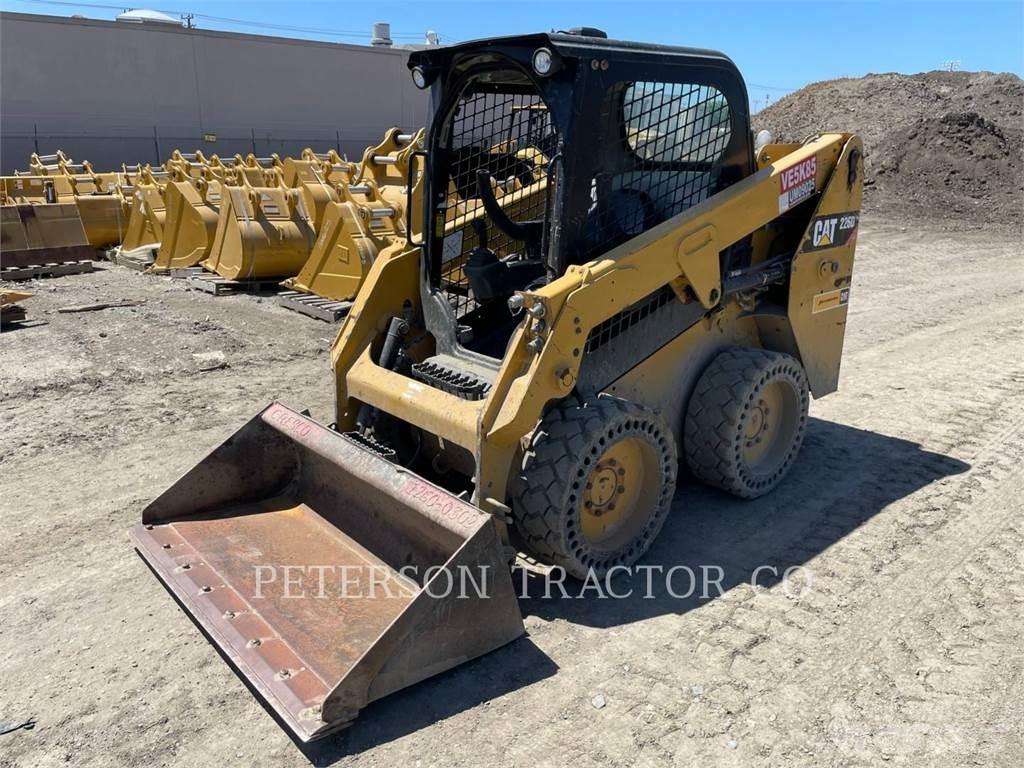 CAT 226D Minicarregadeiras