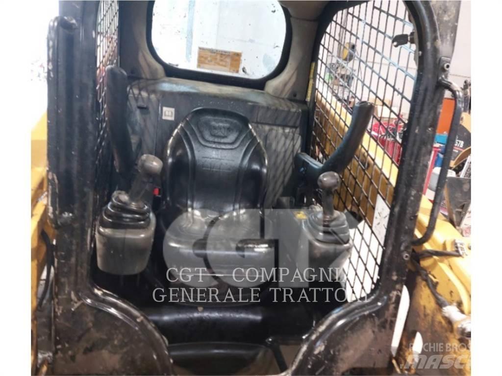 CAT 226D Minicarregadeiras