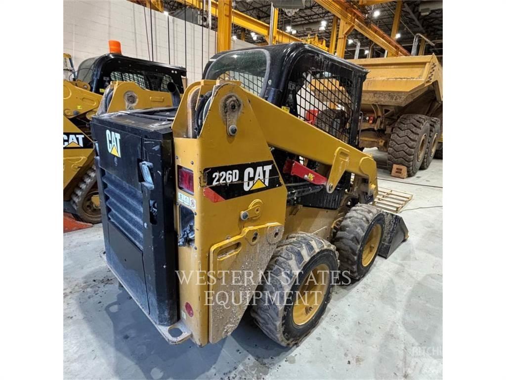 CAT 226D Minicarregadeiras