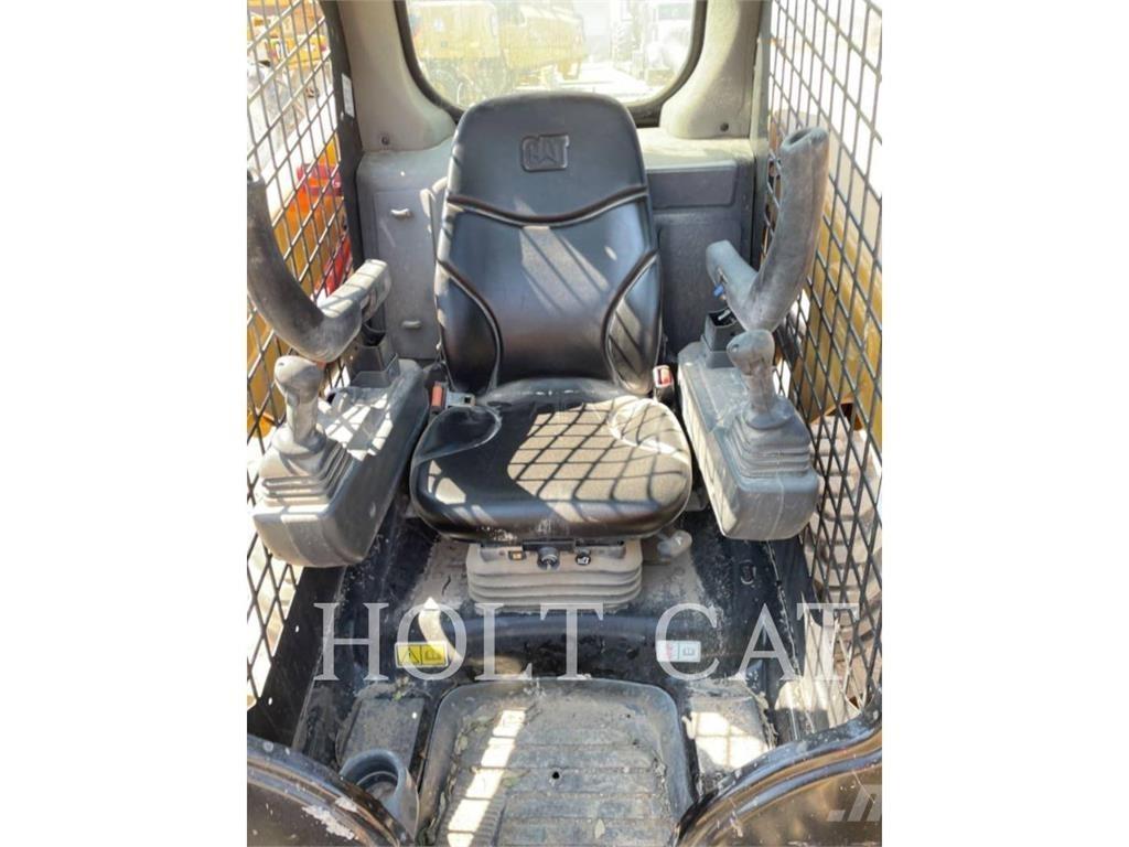 CAT 226D Minicarregadeiras
