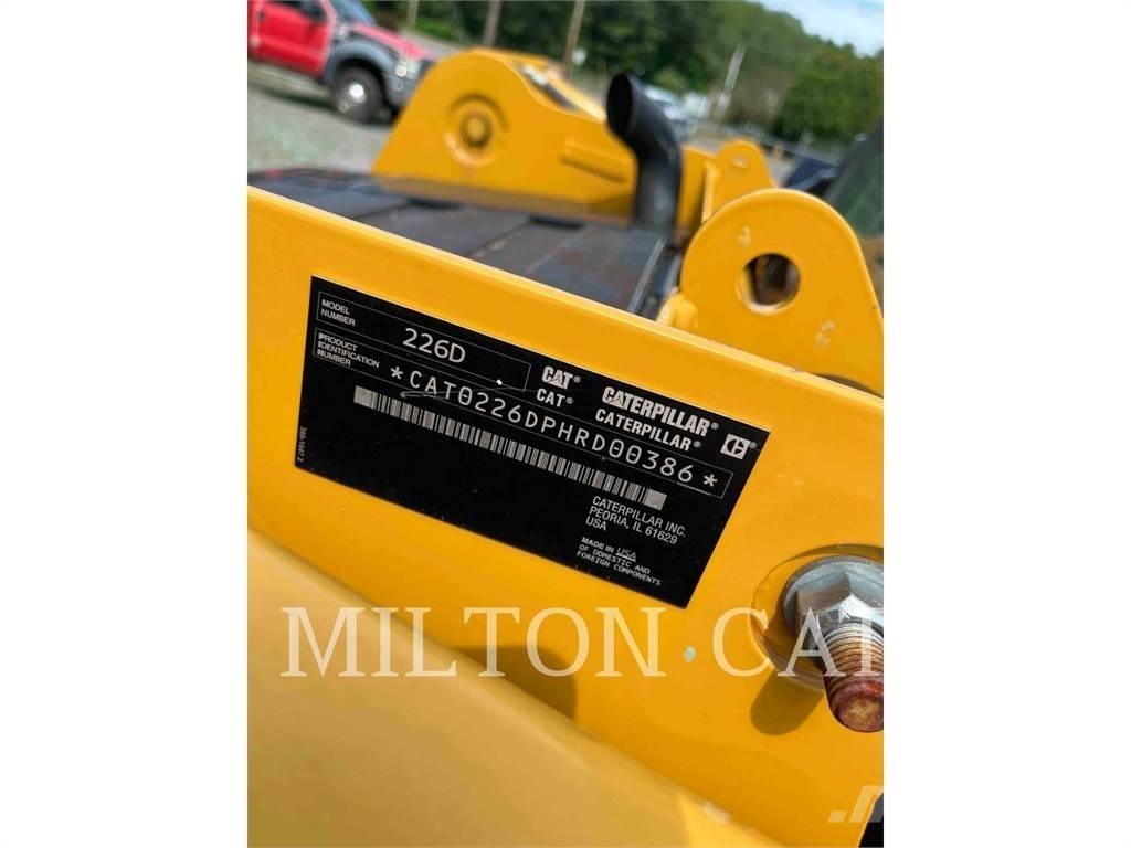 CAT 226D Minicarregadeiras
