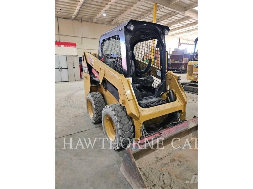 CAT 226D Minicarregadeiras