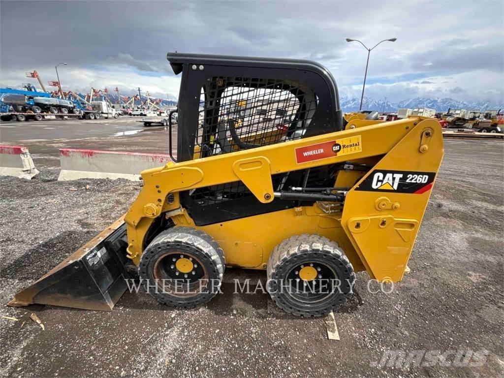 CAT 226D C1-H2 Minicarregadeiras