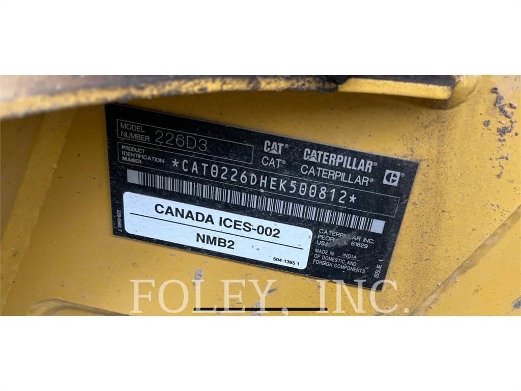 CAT 226D3 Minicarregadeiras