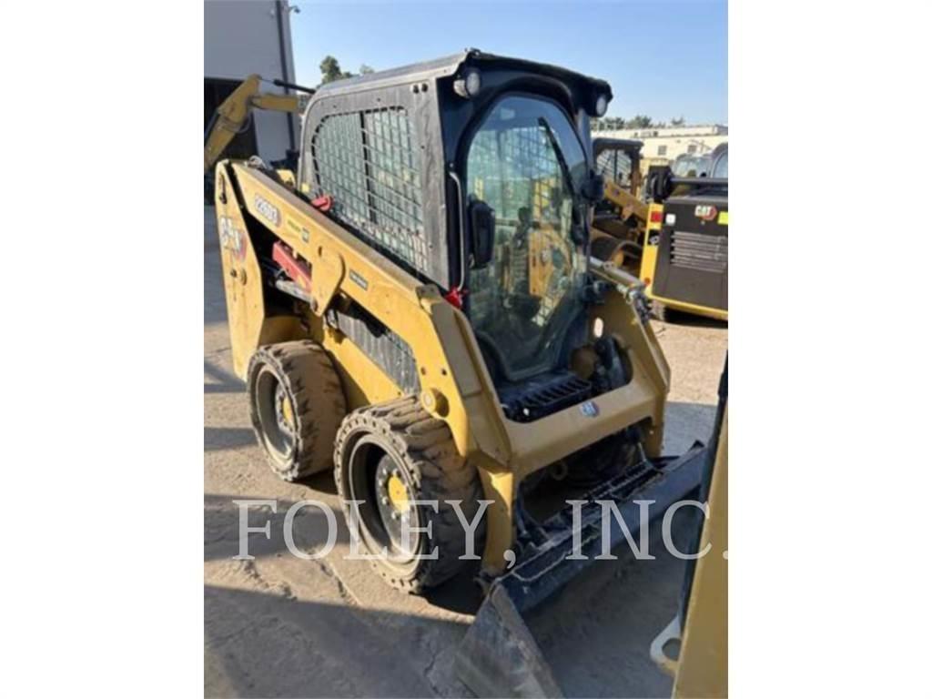 CAT 226D3 Minicarregadeiras