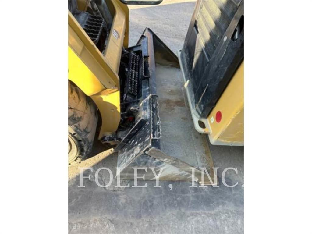 CAT 226D3 Minicarregadeiras