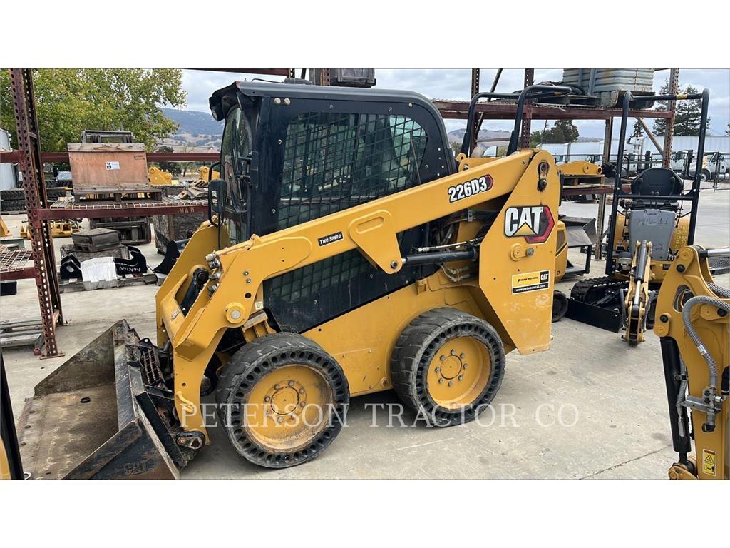 CAT 226D3 Minicarregadeiras