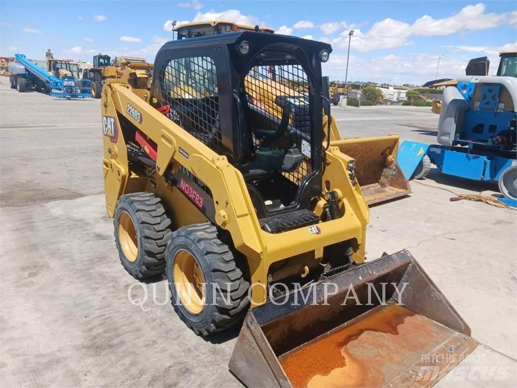 CAT 226D3 Minicarregadeiras