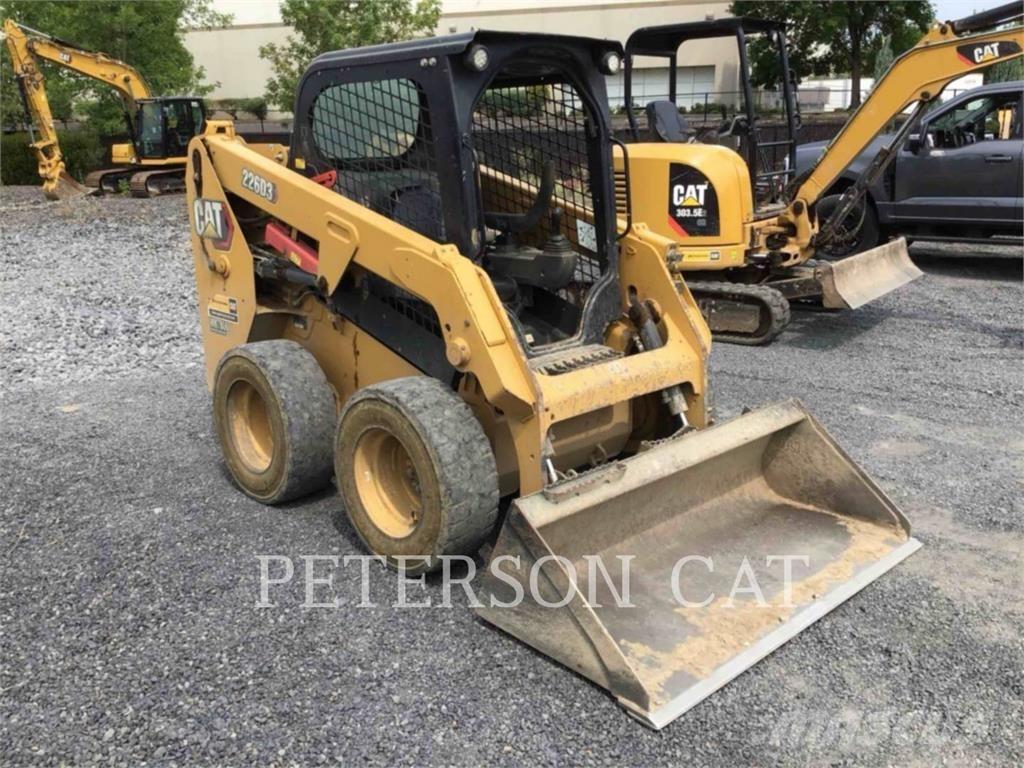 CAT 226D3 Minicarregadeiras
