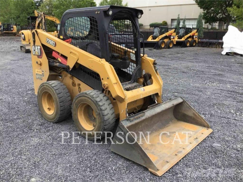CAT 226D3 Minicarregadeiras
