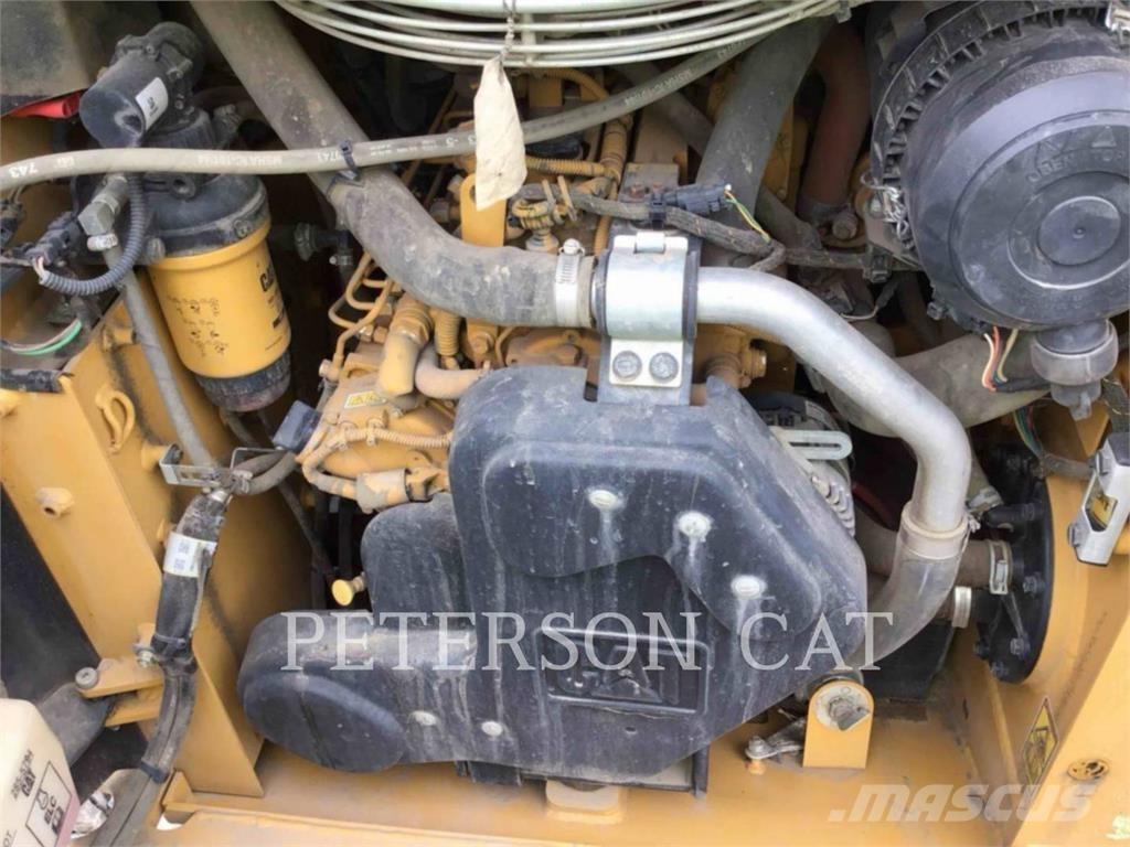 CAT 226D3 Minicarregadeiras