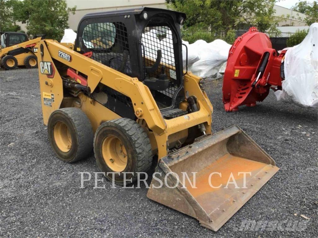CAT 226D3 Minicarregadeiras