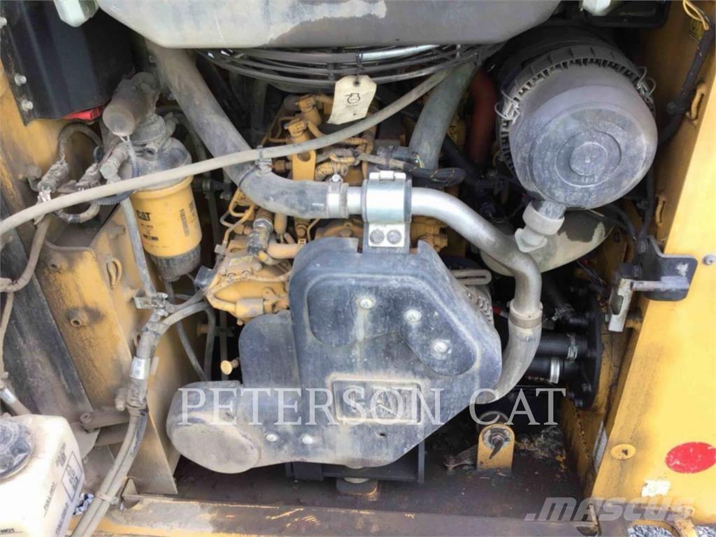 CAT 226D3 Minicarregadeiras