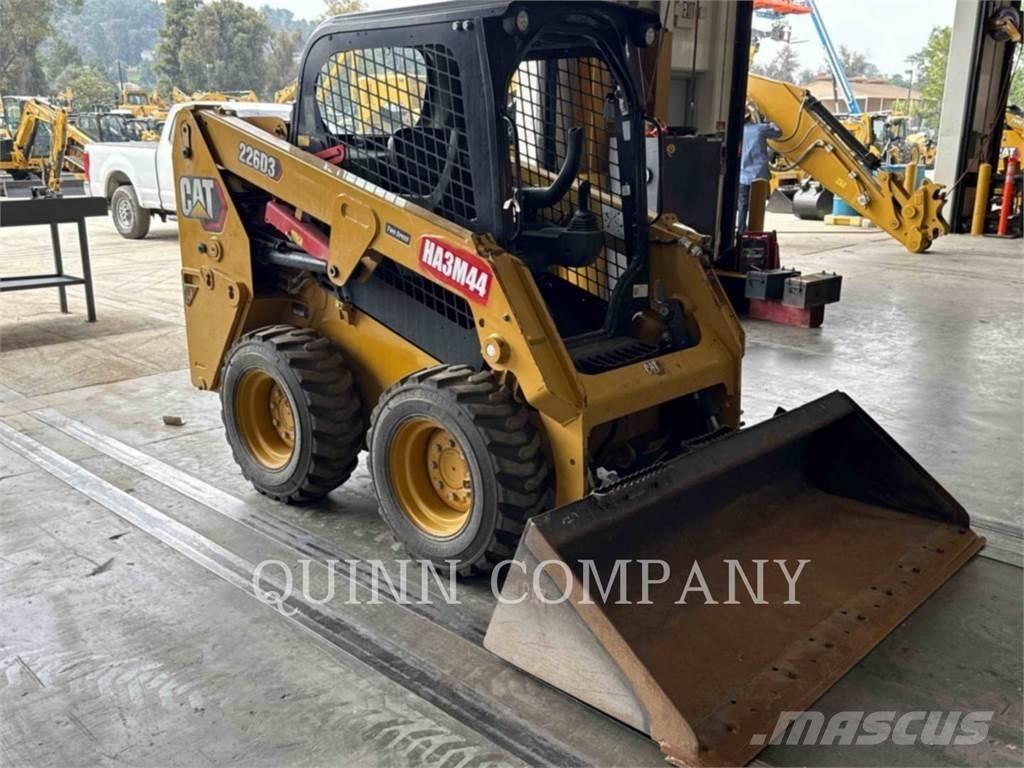 CAT 226D3 Minicarregadeiras