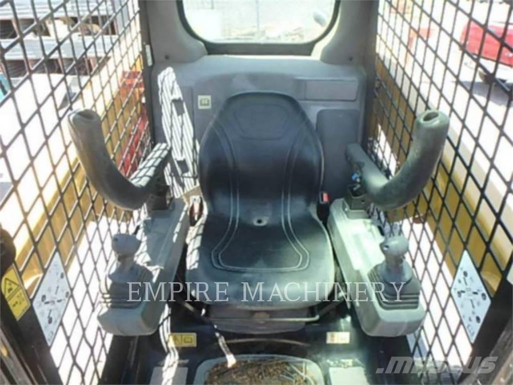 CAT 226D3 Minicarregadeiras