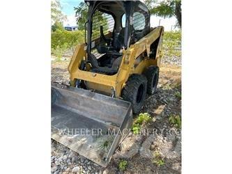 CAT 226D3 C1H2 Minicarregadeiras