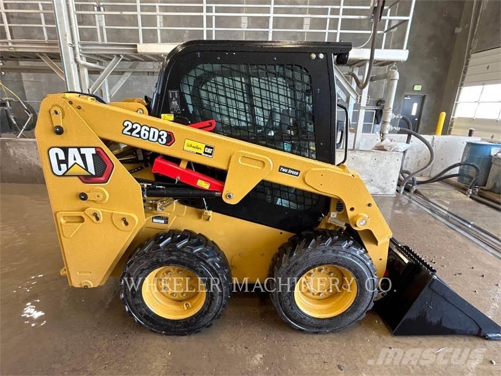 CAT 226D3 C3H2 Minicarregadeiras