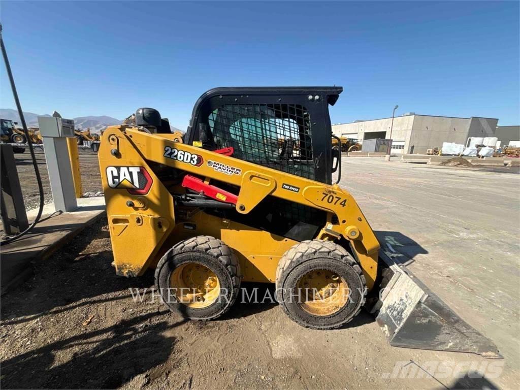 CAT 226D3 C3H2 Minicarregadeiras