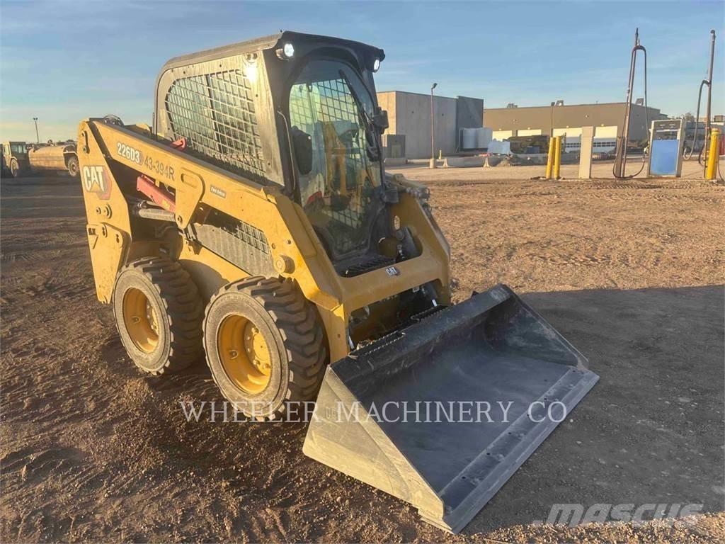CAT 226D3 C3H2 Minicarregadeiras