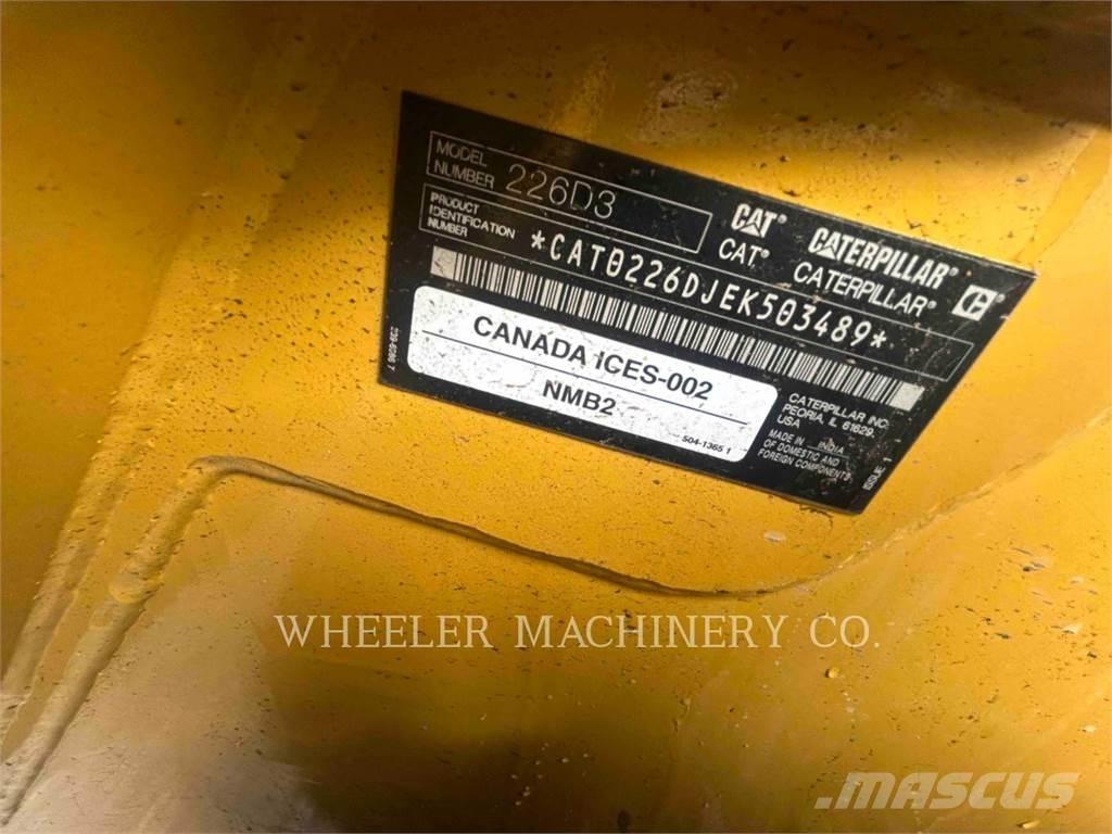 CAT 226D3 C3H2 Minicarregadeiras