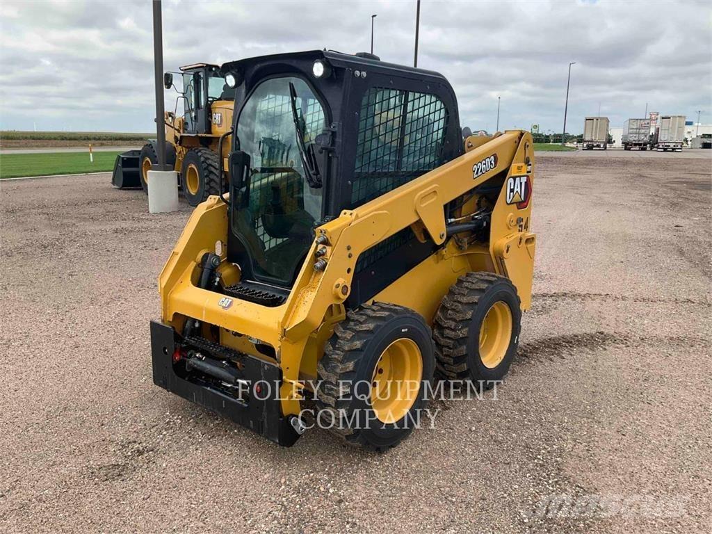 CAT 226D3STD1C Minicarregadeiras