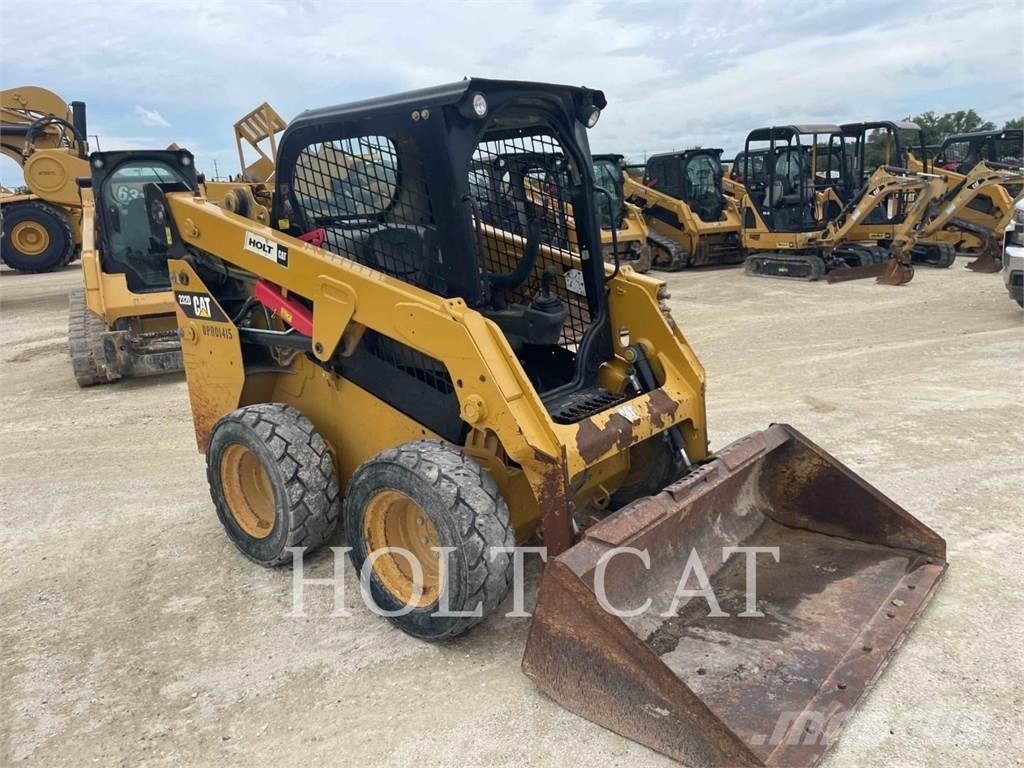 CAT 232D Minicarregadeiras