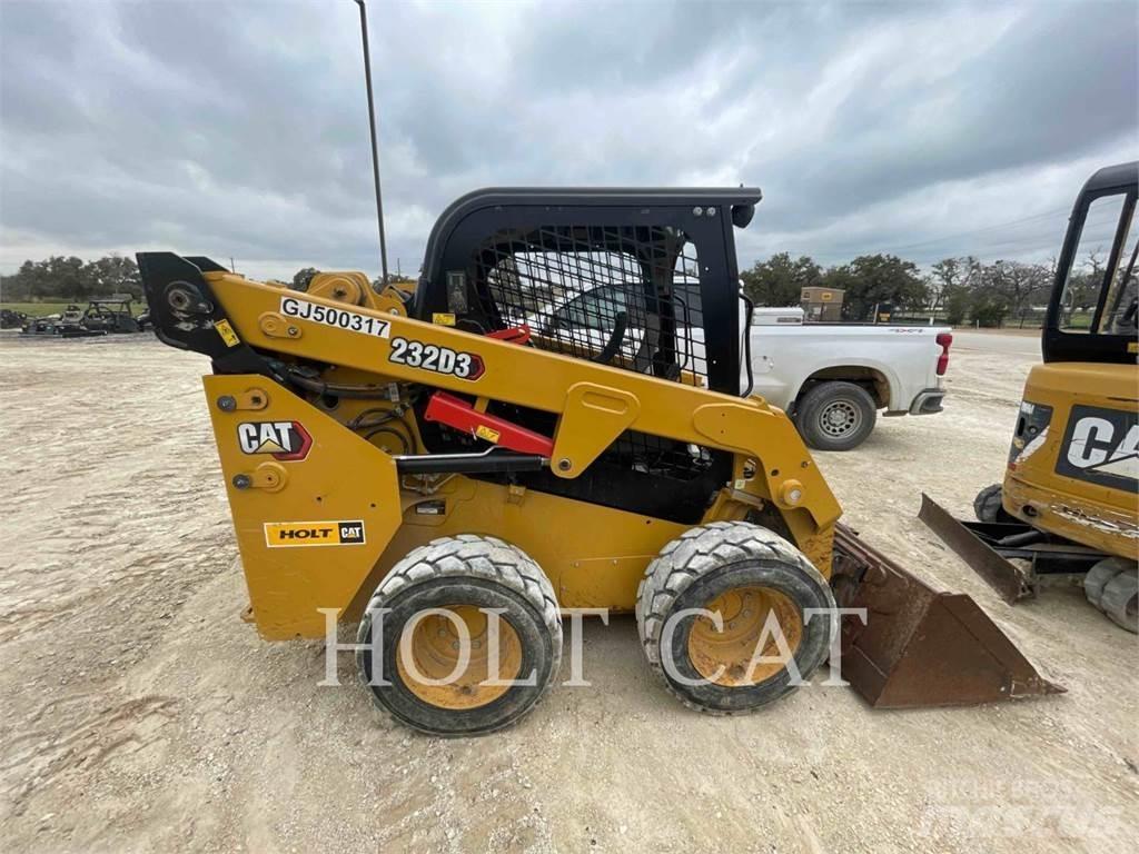 CAT 232D3 Minicarregadeiras